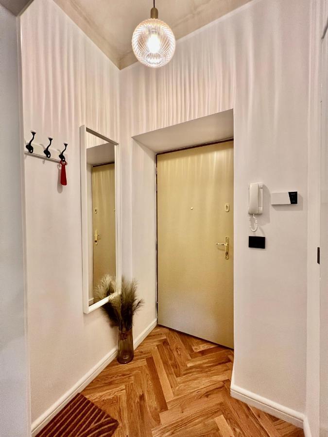 Krakow Old Town Apartment Jacuzzi - Wymeldowanie Do 13 Cracóvia Exterior foto