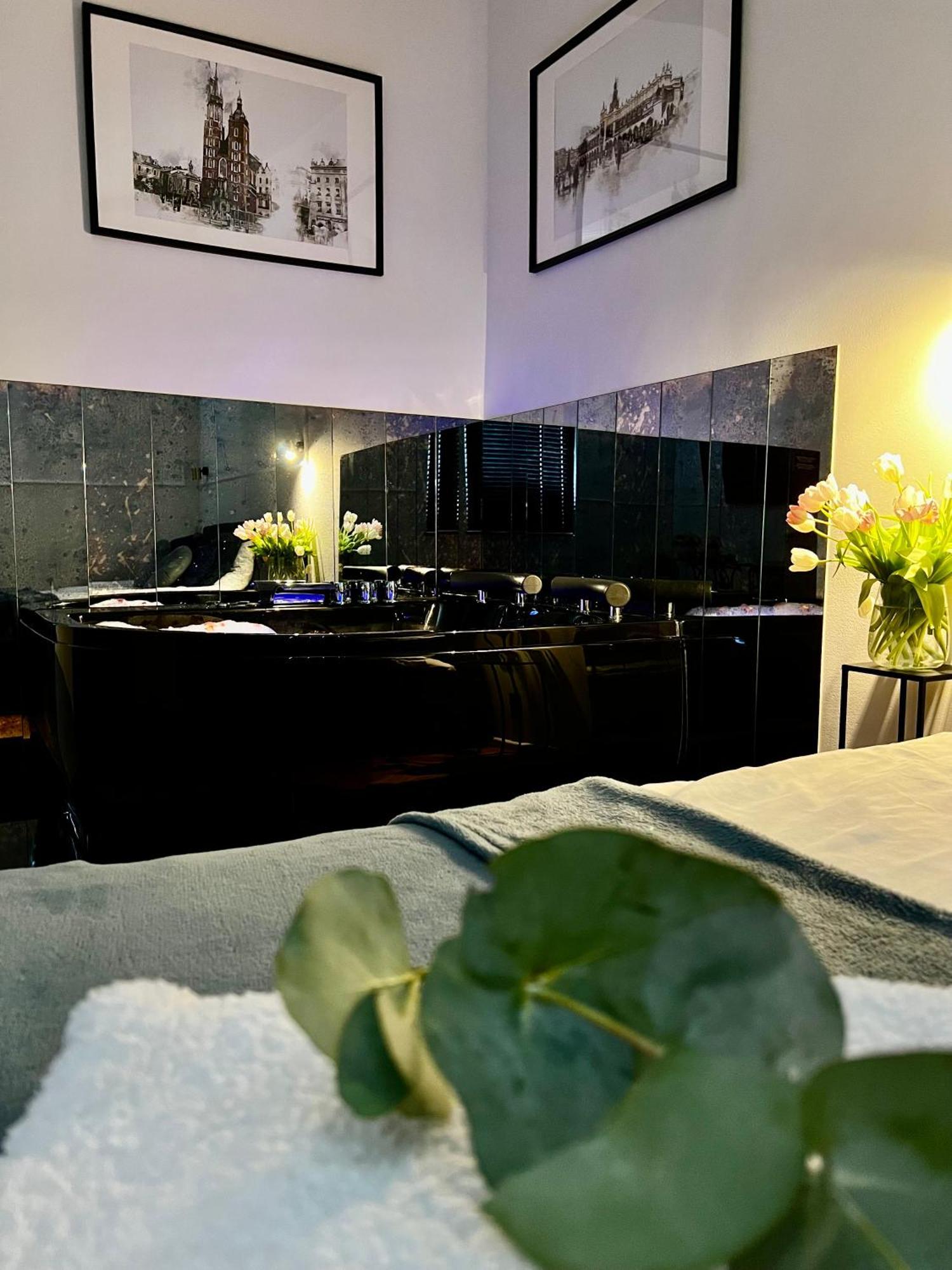 Krakow Old Town Apartment Jacuzzi - Wymeldowanie Do 13 Cracóvia Exterior foto